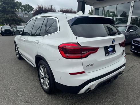 Used 2018 BMW X3 xDrive30i w/ Executive Package AWD/4WD image 3