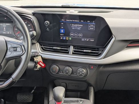 Used 2024 Chevrolet Trax RS w/ Driver Confidence Package image 16