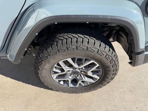 Used 2024 Jeep Wrangler Sahara w/ Technology Group image 9