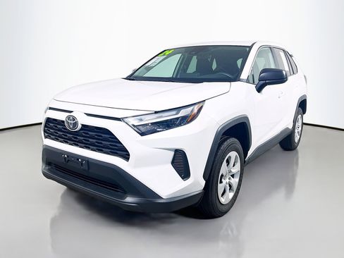 Used 2024 Toyota RAV4 LE image 10