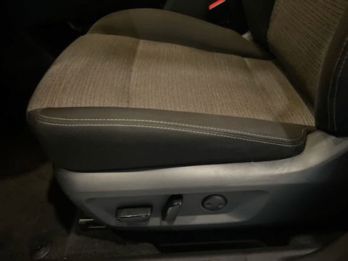 Used 2023 Nissan Rogue SV image 12