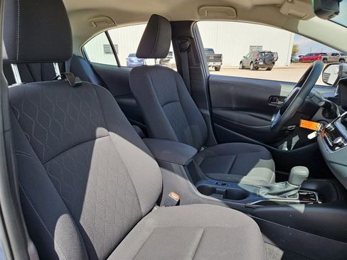 Used 2025 Toyota Corolla LE image 20