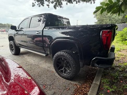 Used 2023 GMC Sierra 1500 Denali w/ Technology Package AWD/4WD image 9