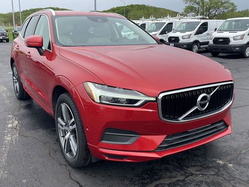 Used 2019 Volvo XC60 T5 Momentum w/ Premium Package FWD image 7