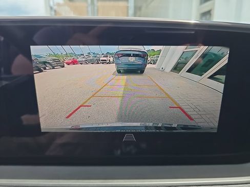 Certified 2025 Buick Envista Avenir FWD image 21