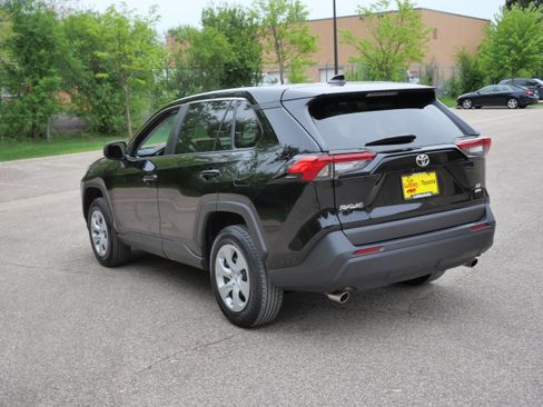 Certified 2024 Toyota RAV4 LE AWD/4WD image 6