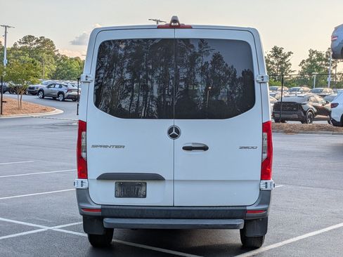 Used 2022 Mercedes-Benz Sprinter 2500 image 9