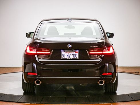 Certified 2023 BMW 330i Sedan w/ Convenience Package RWD image 3