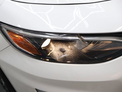 Used 2024 Chevrolet Malibu LT image 25