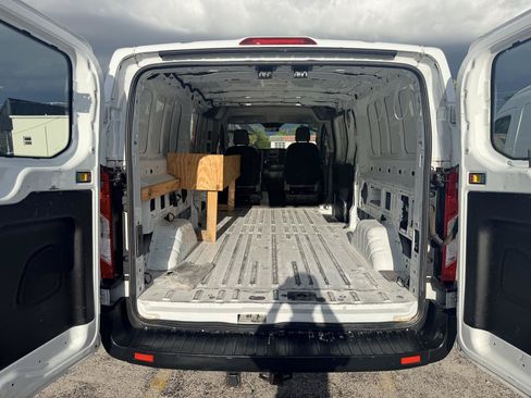 Used 2020 Ford Transit 250 Low Roof RWD image 10