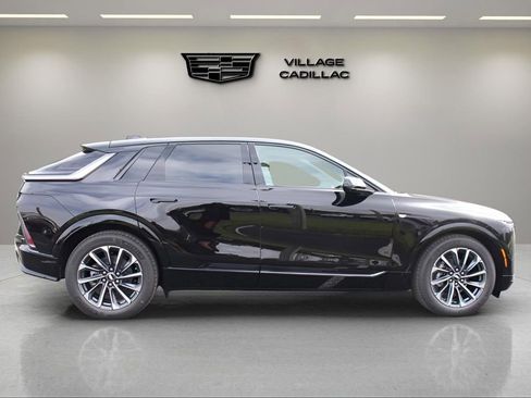 New 2026 Cadillac Lyriq Sport w/ LPO, Premium Carpet Package image 6