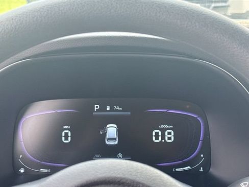Used 2025 Kia Soul LX w/ LX Technology Package FWD image 17