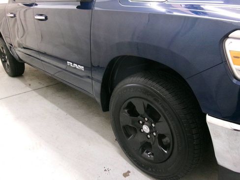 Used 2019 RAM 1500 Big Horn AWD/4WD image 14