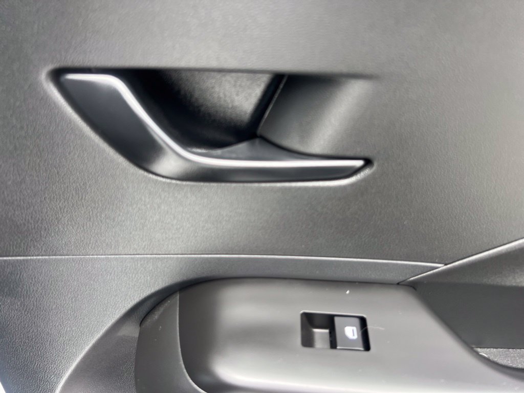 Used 2025 Hyundai Kona SEL AWD/4WD image 44