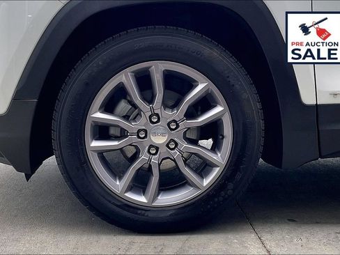 Used 2023 GMC Terrain SLT FWD image 9