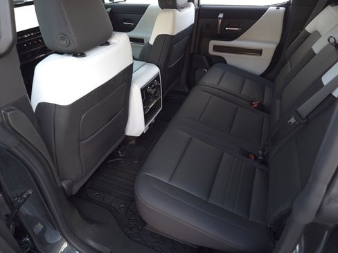 Used 2025 GMC Hummer EV 3X image 37