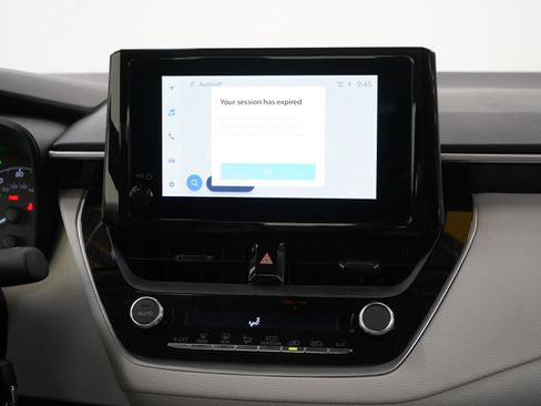 Used 2025 Toyota Corolla LE image 15