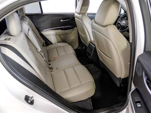 Used 2023 Cadillac XT4 Luxury image 38