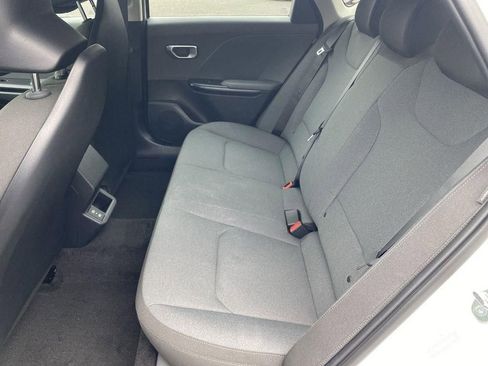 New 2025 Kia K4 LX image 25