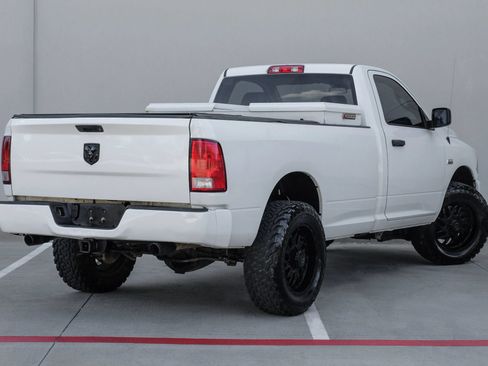 Used 2017 RAM 2500 Tradesman w/ Power & Remote Entry Group RWD image 4