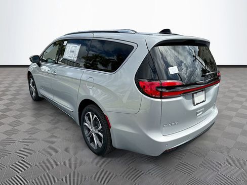 New 2026 Chrysler Pacifica Pinnacle AWD/4WD image 5