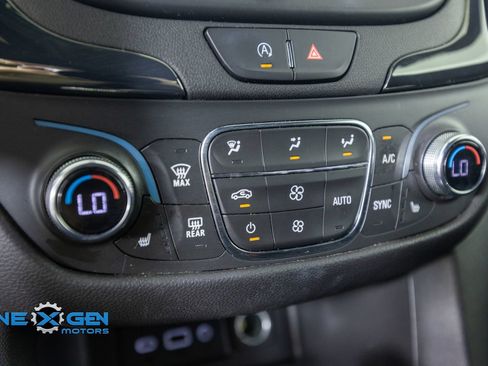 Used 2022 Chevrolet Equinox RS w/ LPO, Floor Liner Package FWD image 21
