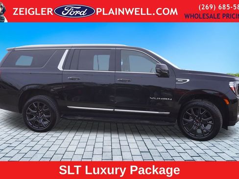 Used 2023 GMC Yukon XL SLT w/ SLT Premium Package image 6
