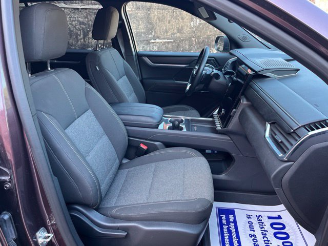 Used 2025 GMC Acadia Elevation FWD image 20