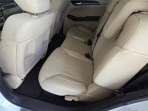 Used 2017 Mercedes-Benz GLS 450 4MATIC image 9