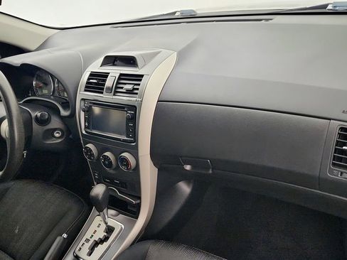 Used 2013 Toyota Corolla S image 28