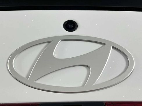 New 2026 Hyundai Elantra Sport FWD image 18