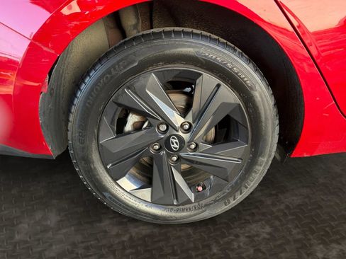 Used 2021 Hyundai Elantra SEL w/ Convenience Package image 38