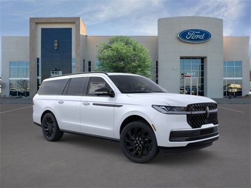 New 2025 Lincoln Navigator L Reserve w/ Jet Appearance Package image 7