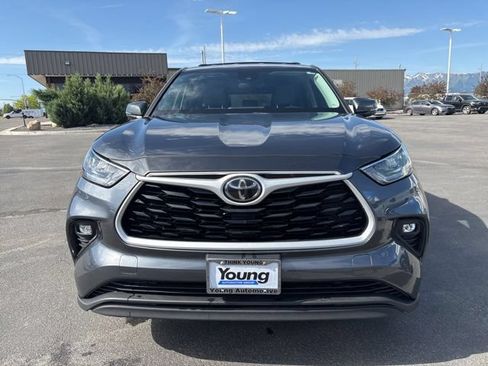 Used 2020 Toyota Highlander LE AWD/4WD image 8