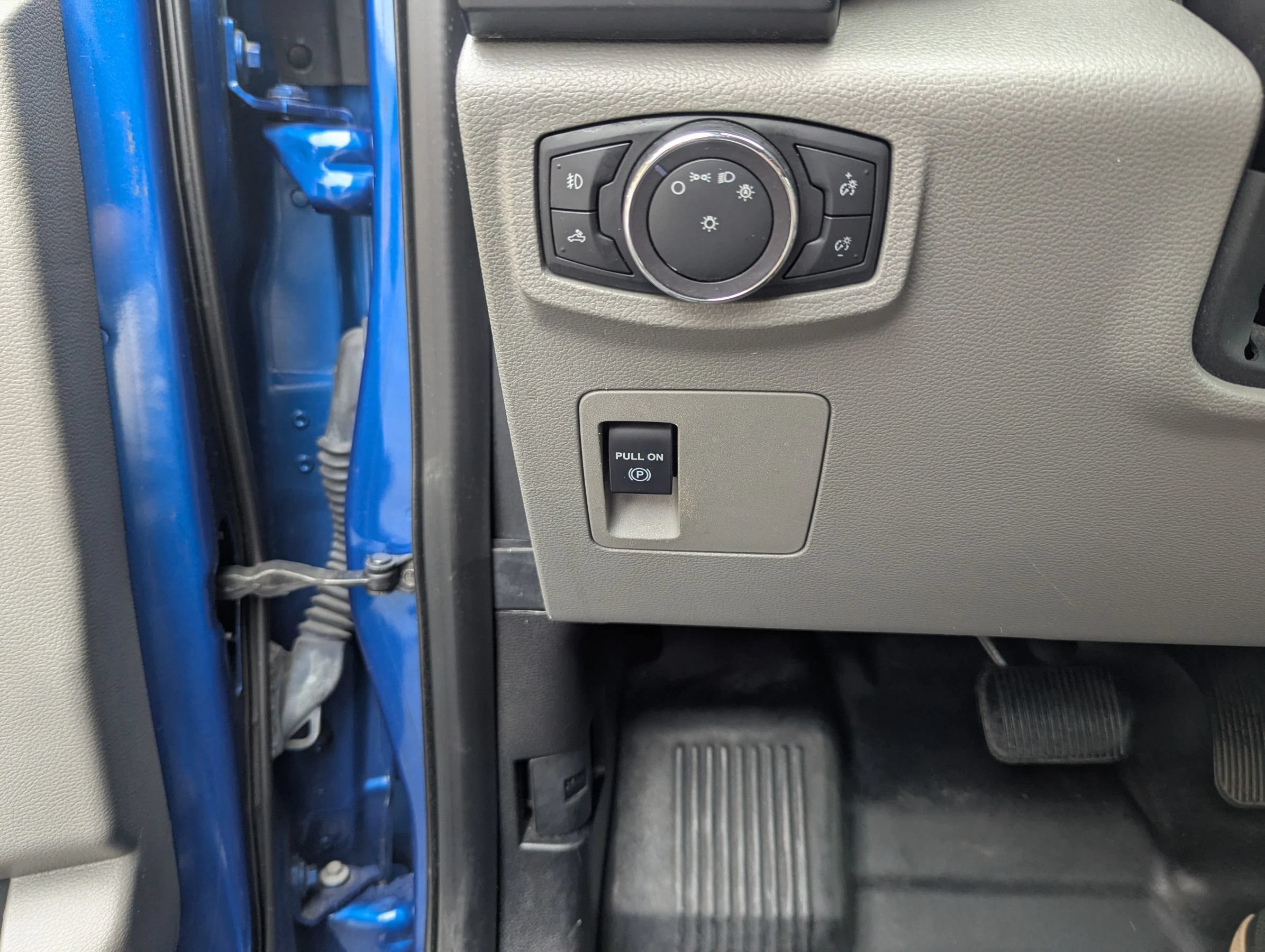 Used 2017 Ford F150 XL w/ Equipment Group 101A Mid RWD image 20