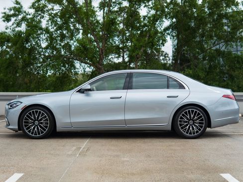 Used 2023 Mercedes-Benz S 580 4MATIC Sedan w/ Warmth & Comfort Package image 9