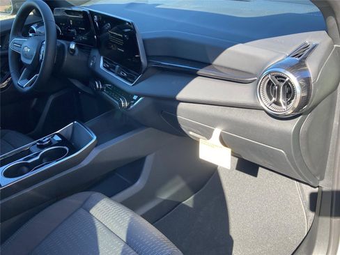 New 2026 Chevrolet Equinox LT w/ LPO, Floor Liner Package image 25