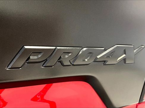Used 2021 Nissan Titan PRO-4X w/ Pro-4x Convenience Package AWD/4WD image 26