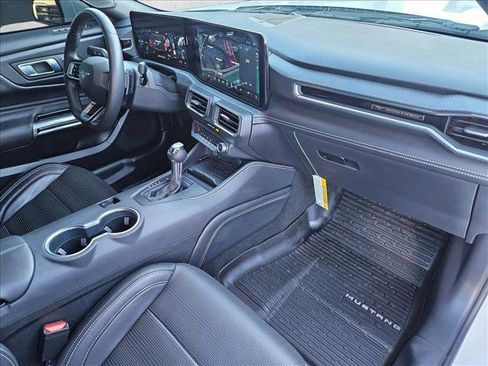 Used 2024 Ford Mustang GT Premium image 17