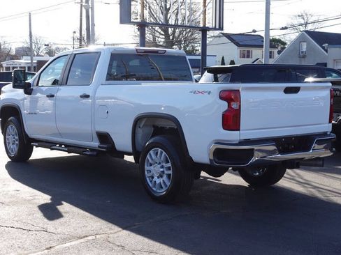 Used 2022 Chevrolet Silverado 2500 W/T w/ WT Convenience Package AWD/4WD image 3