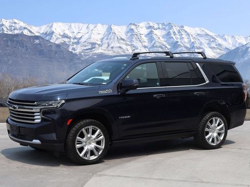 Used 2021 Chevrolet Tahoe High Country w/ Premium Package AWD/4WD image 2