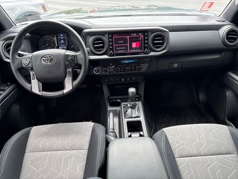 Used 2023 Toyota Tacoma TRD Off-Road w/ Technology Package AWD/4WD image 14