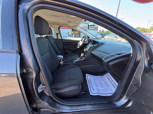 Used 2015 Ford Focus SE FWD image 10