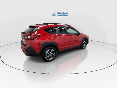 Used 2024 Subaru Crosstrek 2.0i Premium image 2
