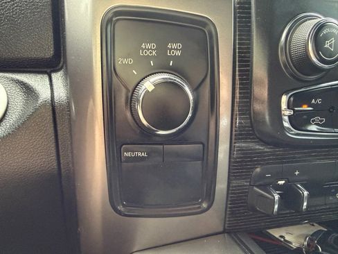 Used 2016 RAM 3500 Laramie Longhorn AWD/4WD image 34