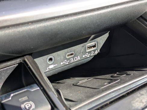 Used 2023 Subaru Outback Limited image 29