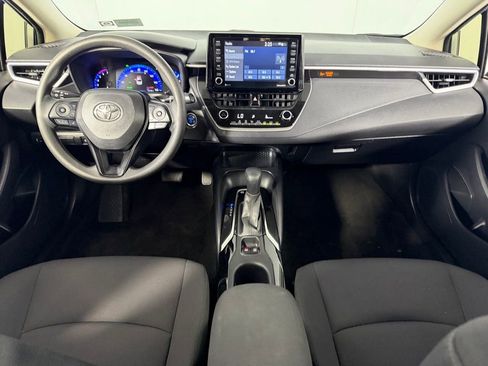Used 2022 Toyota Corolla LE image 12
