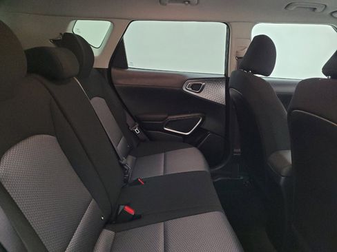 Used 2025 Kia Soul LX w/ LX Technology Package image 19