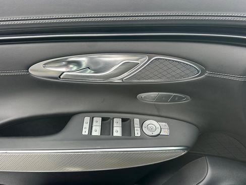 Used 2023 Genesis GV70 2.5T w/ Sport Prestige Package image 11