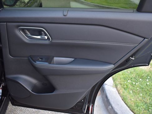 New 2026 Nissan Rogue Platinum image 61